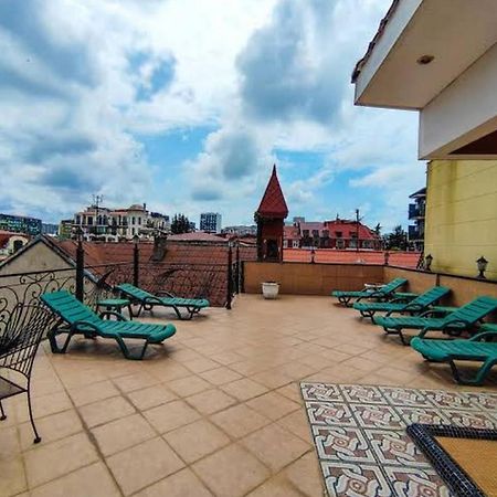 Aparthotel Old City Batumi Exterior photo